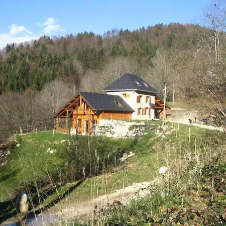 Maison Atypique En Chartreuse 롯지